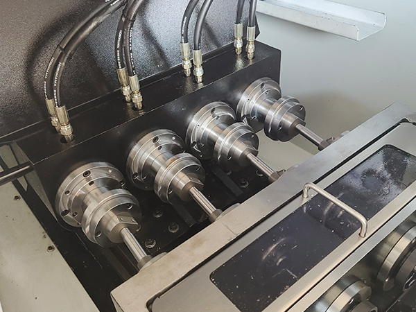 How to prevent wear of CNC deep hole drilling tools?